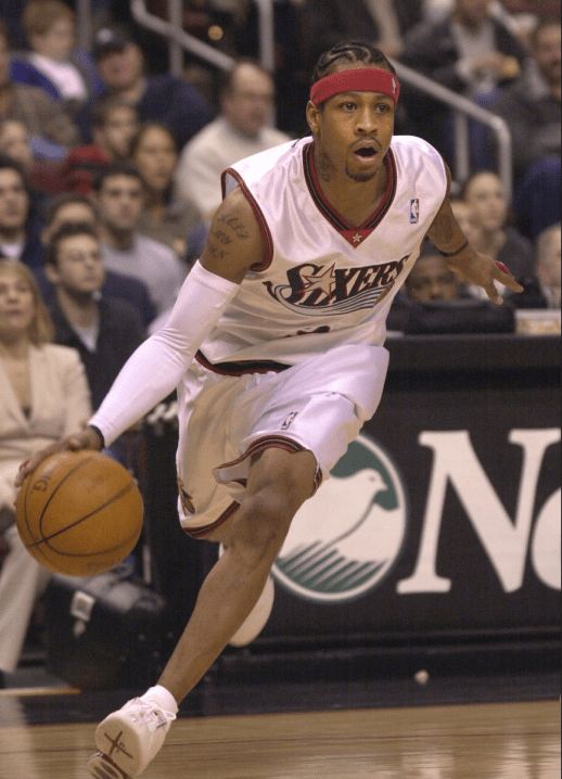 托莫里：对于我这个后卫来说，1-0获胜意味着我们防守得很好（托莫里：在我这个后卫看来，1比0的胜利证明了我们的防守稳固）