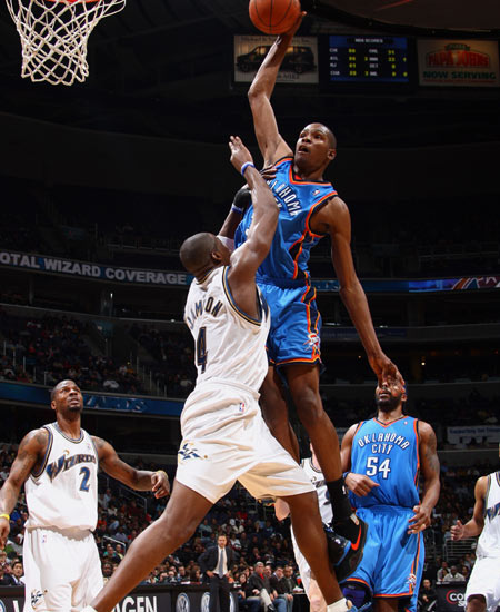 本赛季至今欧洲五大联赛抢断榜：帕利尼亚49次居首（欧洲五大联赛本季抢断榜：帕利尼亚以49次领跑）