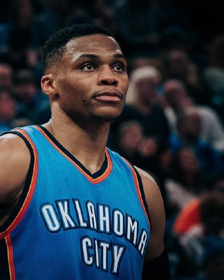 很不错！陈家政次节三分2连击连拿7分&帮助广东领先（陈家政次节两记三分连砍7分，助广东取得领先）