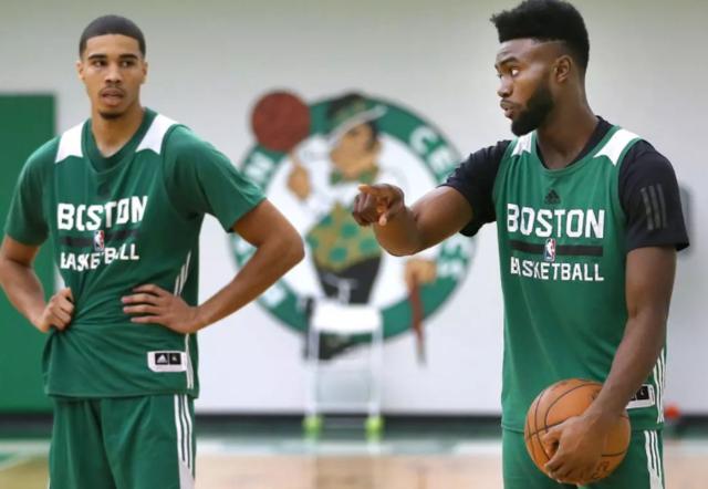 意天空：迪乌夫在国米逐渐展现影响力，或成邓弗里斯合适替补（意天空：迪乌夫在国米日益显露作用，有望成为邓弗里斯的合适替身）