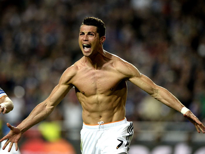 球迷：对方防他像空气一样（球迷：对手防他形同虚设）