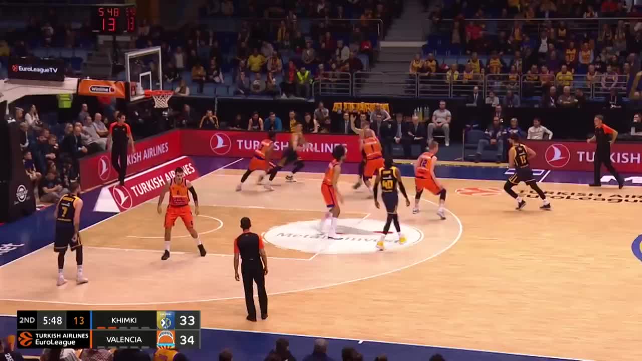 荷媒：阿贾克斯将与小克鲁伊夫会面，他是贾府新任总监候选人（荷媒：阿贾克斯将会见小克鲁伊夫，后者为新任总监人选）