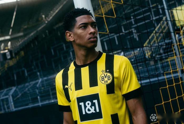 早报：千军万马过独木桥（早报：万人争渡独木桥）