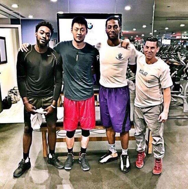 米切尔·罗宾逊本赛季进攻篮板率32% 而罚球命中率仅20%（米切尔·罗宾逊本季进攻篮板率高达32%，罚球命中率却仅20%）