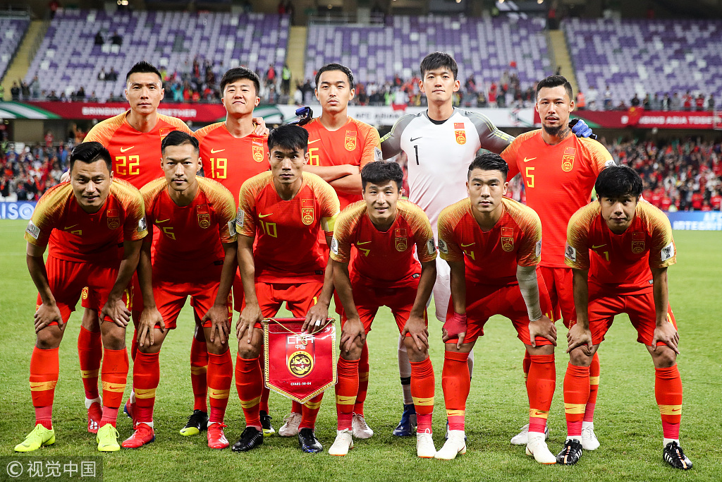 高效发挥！麦基半场11中7贡献17分5篮板（手感爆棚！麦基半场11投7中砍下17分5篮板）