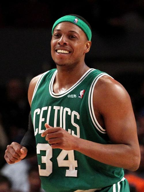 官方：继9月当选法甲月度最佳球员后，托万11月再获此殊荣（官方：托万继9月荣膺法甲月最佳后，11月再次当选）