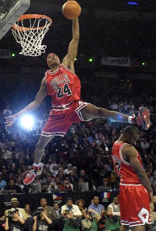 记者：武什科维奇1月不回热刺，他将在汉堡效力至本赛季结束（记者：武什科维奇冬窗不回热刺，将留在汉堡至赛季末）