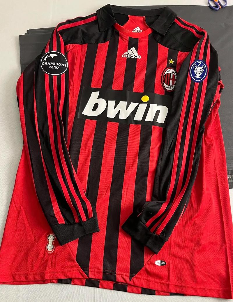 U22国足12月集训并参加U23亚洲杯29人名单：王钰栋、徐彬入选（U22国足12月集训名单公布，29人征战U23亚洲杯：王钰栋、徐彬在列）