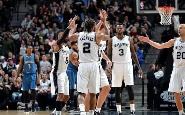 阿什拉夫荣膺2025年非洲足球先生，拉莫斯社媒发文祝贺（阿什拉夫当选2025年非洲足球先生，拉莫斯社媒送上祝贺）