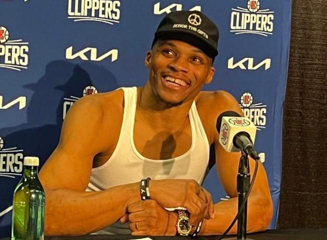 半场战报：巴西国际1-0桑托斯，帕特里克破门（半场战况：巴西国际1-0领先桑托斯，帕特里克建功）