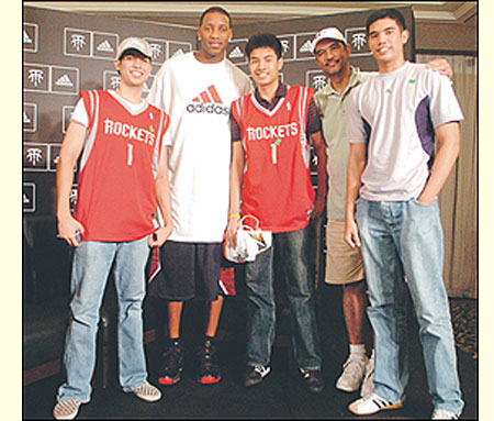 因在电视直播中庆祝国米绝杀，两名意天空实习生被解雇（直播为国米绝杀欢呼，意天空两名实习生遭解聘）