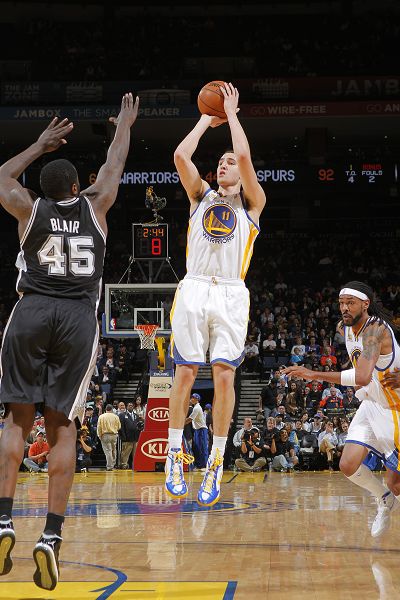 王长庆回应“摘桃”：启蒙不是我带的就算摘桃？我们考察了200多人（被质疑“摘桃”，王长庆回应：启蒙并非我带，何来摘桃？我们考察过200多人）