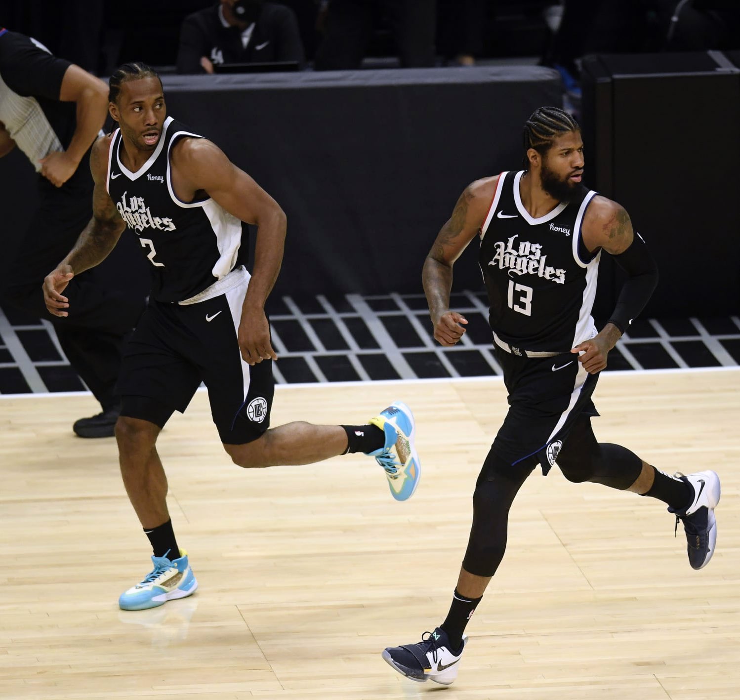 TA：拜仁因迪亚斯更具穿透力，红军逼抢强度因失去他而下降（TA：迪亚斯令拜仁进攻更具穿透，红军失去他后逼抢强度下降）