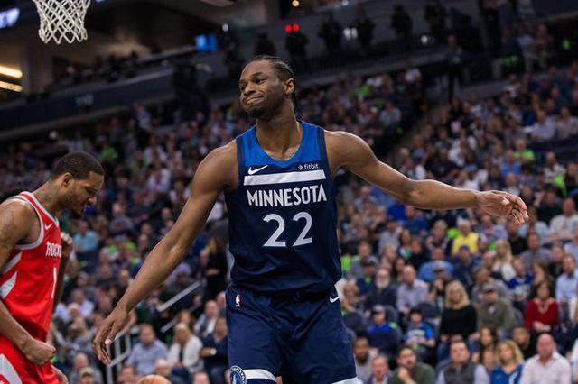 80后中超老将盘点！京门铁闸！“大器晚成”的国安门神侯森！（80后中超宿将巡礼：大器晚成的国安门神侯森，京门铁闸再现风采）