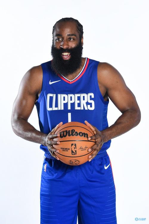 比利亚：西班牙是世界杯上的大热门；亚马尔需要队友支持他（比利亚：西班牙是夺冠大热门，亚马尔仍需队友助力）