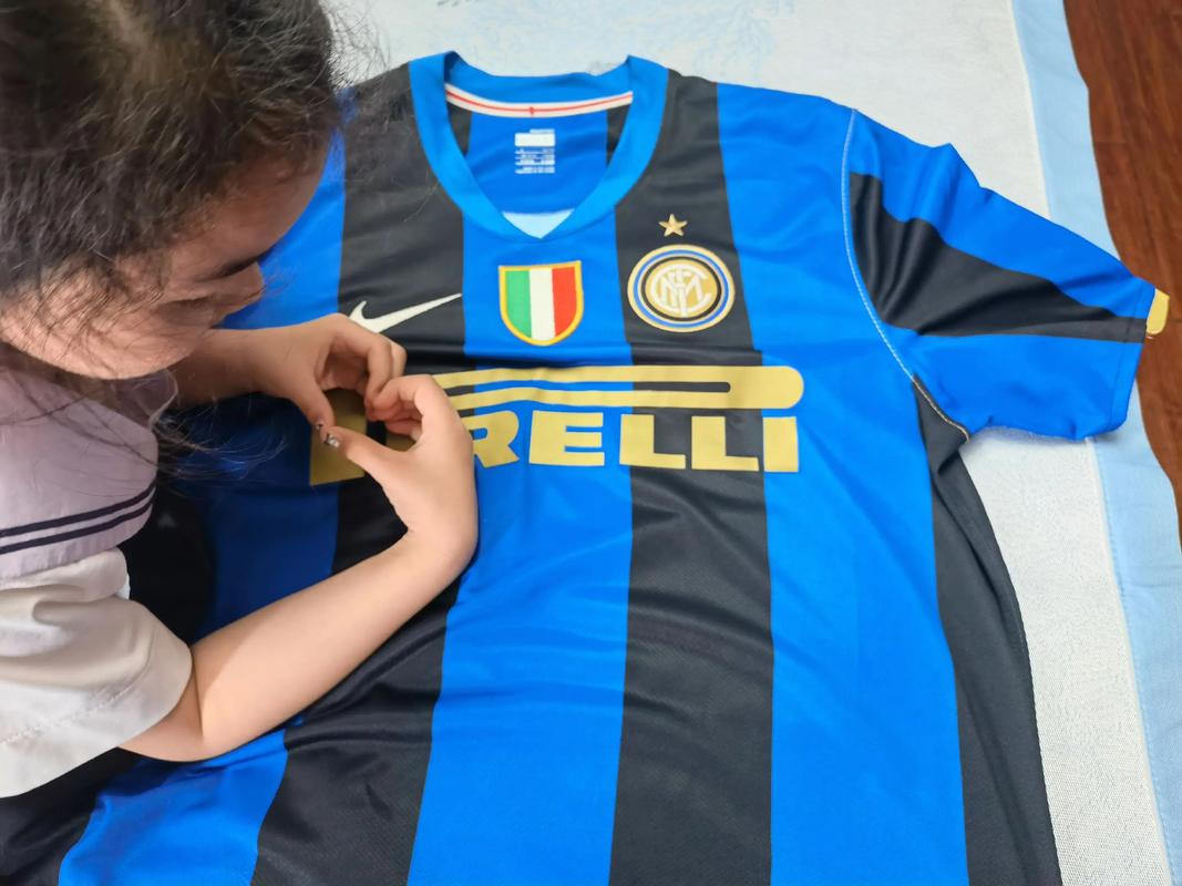 阿斯：范戴克与利物浦续约前曾联系皇马，但遭到皇马方面拒绝（阿斯：范戴克续约利物浦前曾接触皇马，遭对方拒绝）