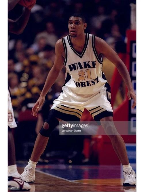 CBA赛场技术统计：辽宁队三分命中率领先,（CBA技术统计显示：辽宁队三分命中率居首）