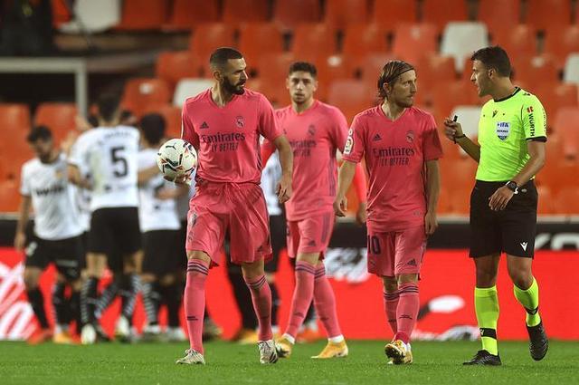 鲍威尔的赛季回顾与反思（鲍威尔赛季总结与思考）